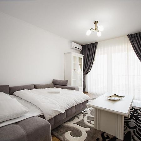 Bright & Elegant Central Apartment オラデア エクステリア 写真