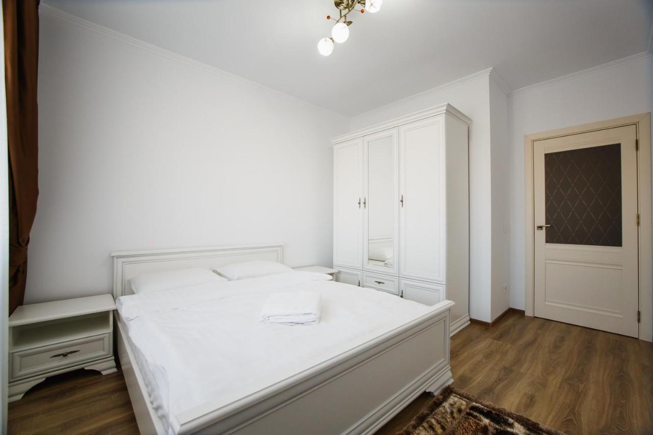 Bright & Elegant Central Apartment オラデア エクステリア 写真