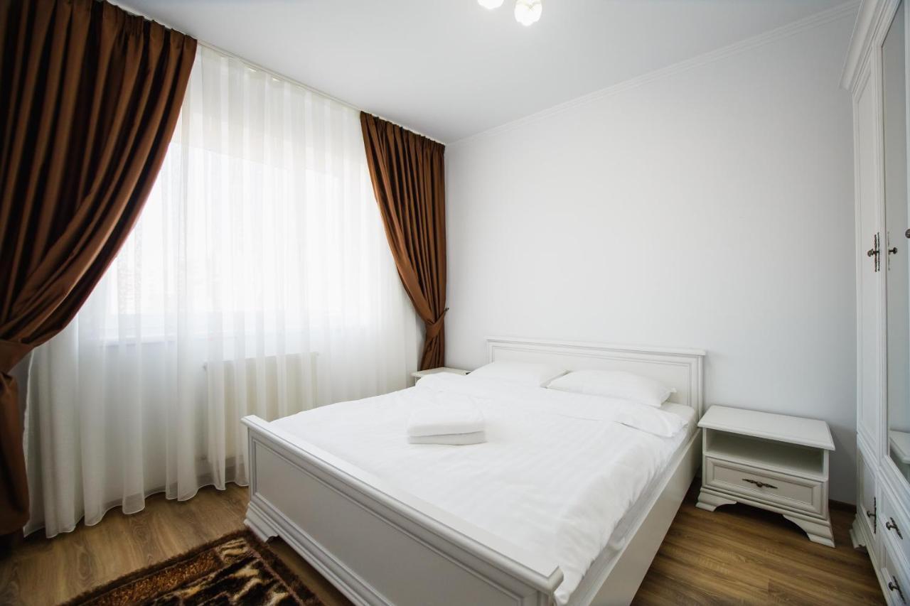 Bright & Elegant Central Apartment オラデア エクステリア 写真
