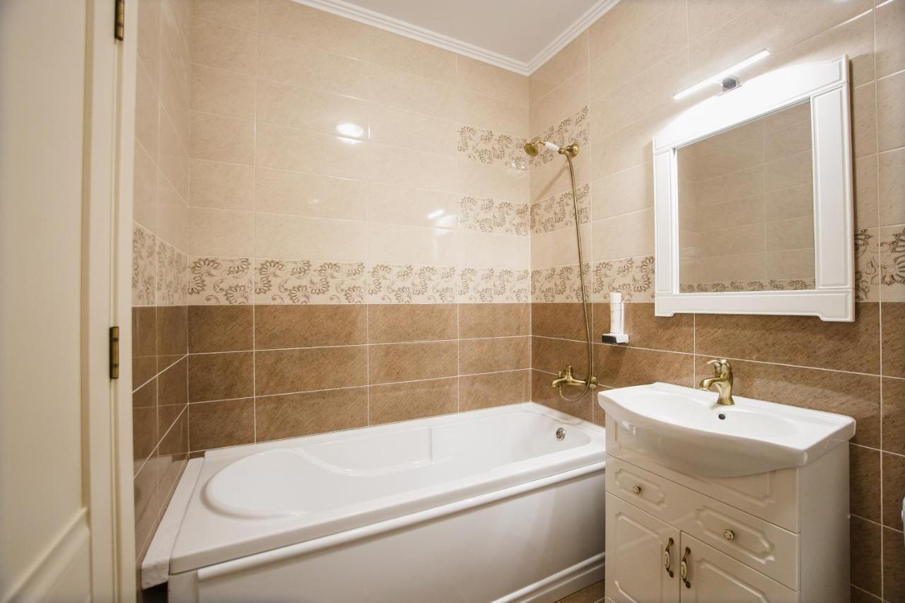 Bright & Elegant Central Apartment オラデア エクステリア 写真